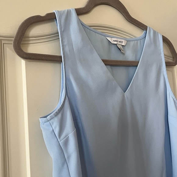 💙NWT XS Nine West Light Blue V-Neck Sleeveless Professional Blouse Shirt Top💙 - Picture 3 of 11
